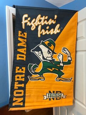 Notre Dame fighting Irish wall hanging